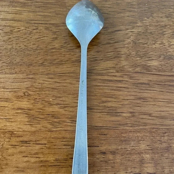 Vintage St. Regis Stainless Flatware Dinner Spoon Rose Leaves Floral Cottage - Picture 10 of 12